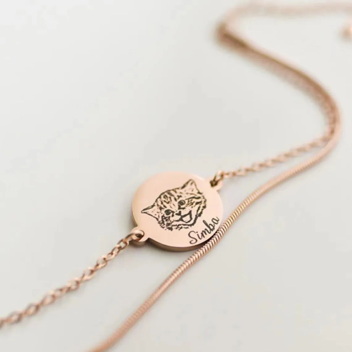 Personalized bracelet with pet portrait Personalized double chain bracelet with round pendant